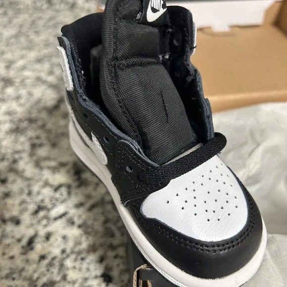 Jordan 1 Retro High OG (TD) - Black/White-White NIB. Never even tried on. - Picture 4 of 11